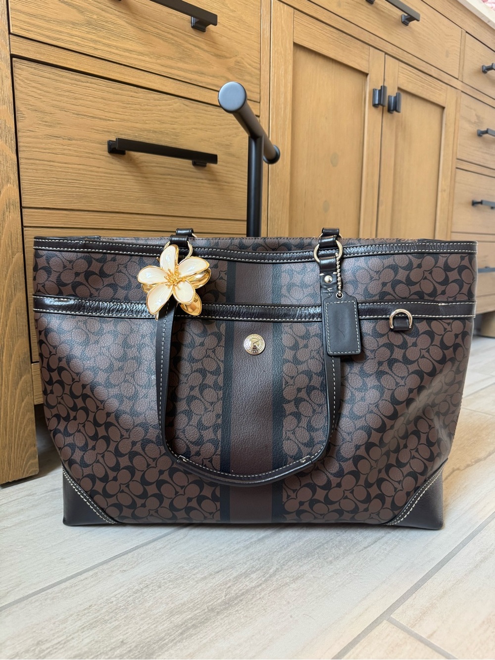 Coach Brown Signature Stripe Tote Bag CLAW CLIP NOT INCLUDED!!!